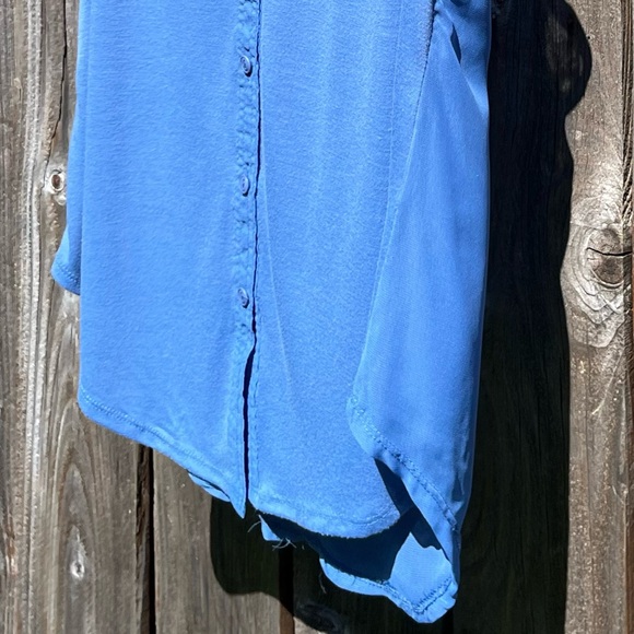 Rewind blue sheer sleeveless button up top small - Picture 16 of 16
